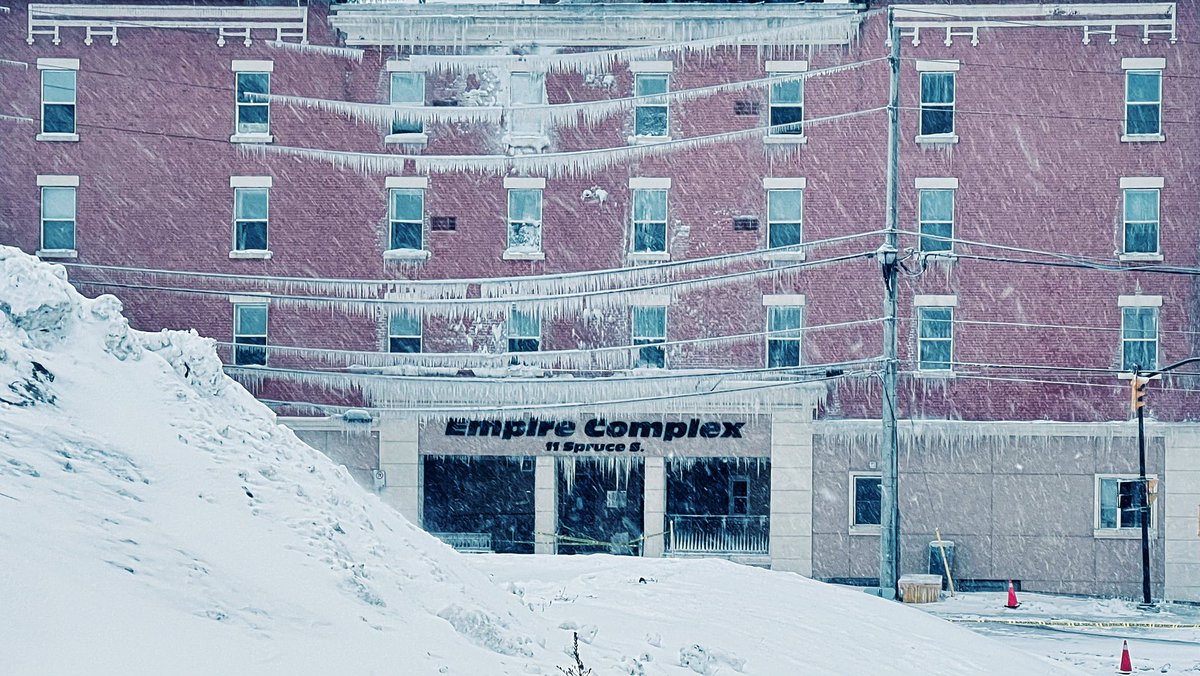 tforthomas's tweet image. #FrozenEmpire has taken on a new meaning in Timmins. Here is a link with details how to help the evacuated residents. facebook.com/share/jruirczF…