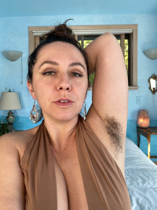 Ready to lick my hairy pit? 👅 https://t.co/ZC0lLD5AH6