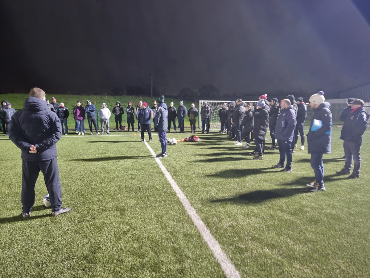DDSL Grassroots (@ddsl_official) on Twitter photo Every day is a school day 📚🧠⚽️
Part 2 of our Coach Education with <a href="/LarryMahonyBPC/">Laurence J Mahony</a> 🤝
Thank you to all who attended 🙌🏻
#ddslgrassroots #learning #coacheducation Every day is a school day 📚🧠⚽️
Part 2 of our Coach Education with <a href="/LarryMahonyBPC/">Laurence J Mahony</a> 🤝
Thank you to all who attended 🙌🏻
#ddslgrassroots #learning #coacheducation
