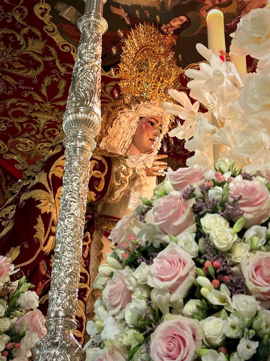 Reina de las Mercedes...

@hdadstagenoveva | @CarmenDSalteras

#SantaGenoveva24 | #SSantaSevilla24