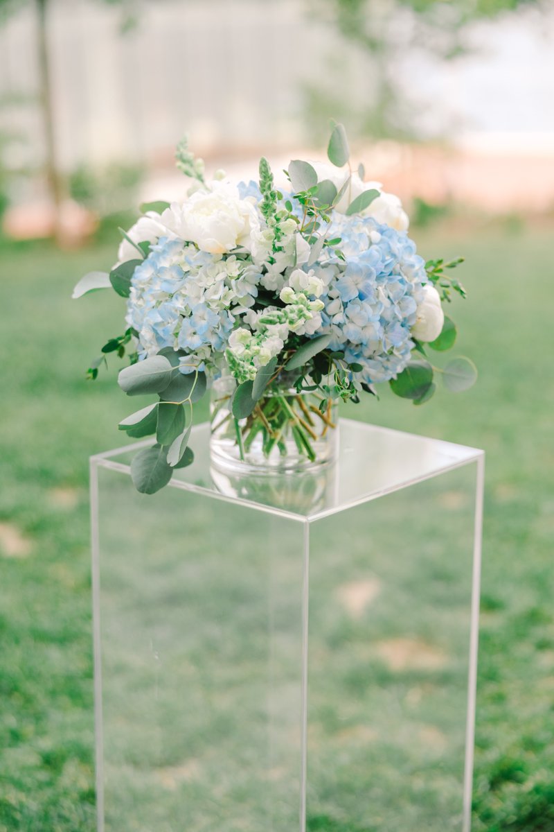 CanopyBaltimore's tweet photo. 💍✨ Wedding season is officially here! Get ready for love, laughter, and happily ever afters. Whether you're saying "I do" or celebrating with the newlyweds, let the festivities begin! 
Photo by | @chesapeakecharmphoto https://t.co/CfHBI9H9Ti