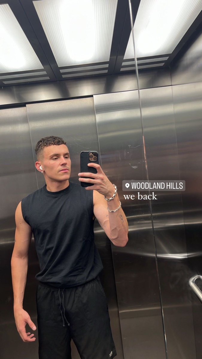 Roman posted to their story!