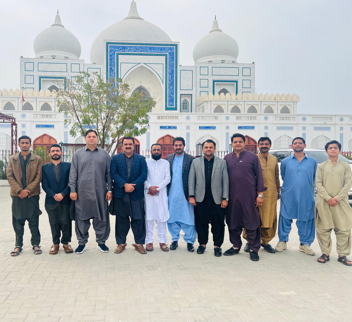 Attendance at the shrine of  Shaheed Quaid Zulfiqar Ali Bhutto, Shaheed Queen Benazir Bhutto, Shaheed Mir Murtaza Bhutto, Shaheed Shahawaz Bhuttand other martyrs. 
<a href="/BhuttoZulfikar/">Zulfikar Ali Bhutto ذوالفقار علي ڀٽو</a>
<a href="/fbhutto/">fatima bhutto 🇵🇸🇱🇧🇮🇷</a>