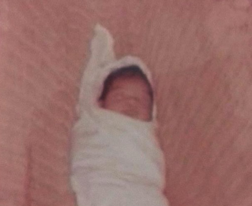 Como eu fico quando estou embrulhado no meu lençol de rede: