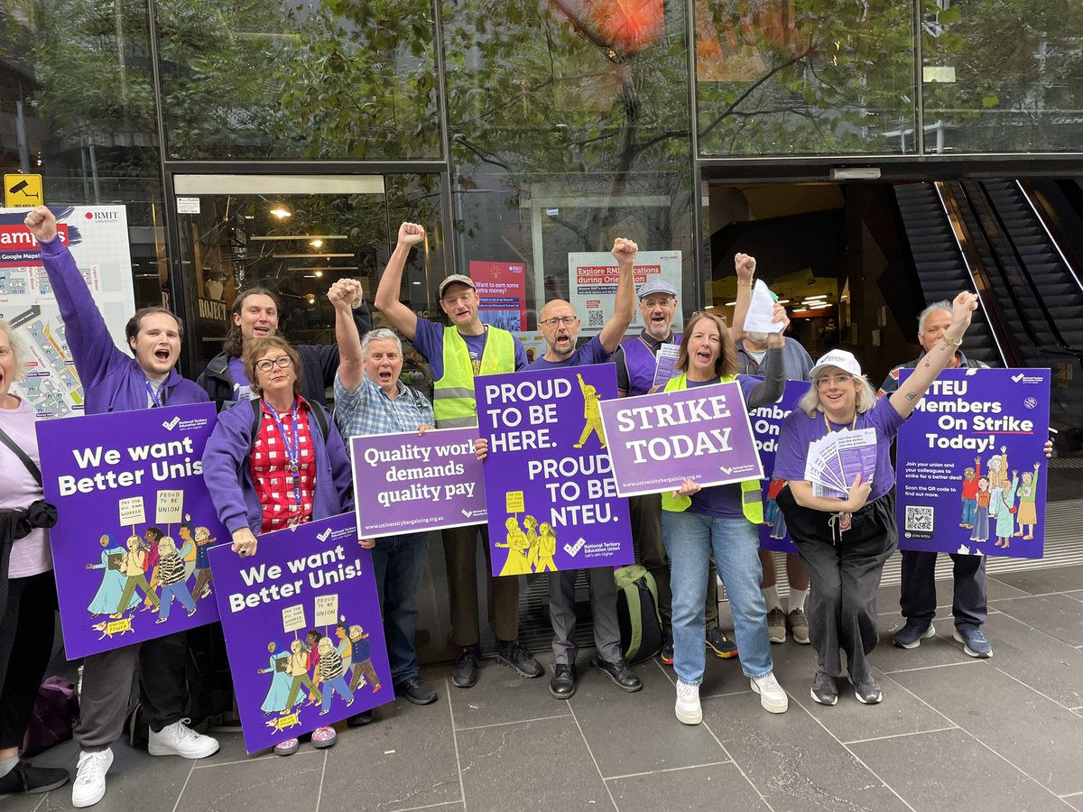 Proud to stand with @NTEUnion members at RMIT striking today for safe & healthy workloads, secure jobs and a fair pay rise against an aggressive management that has launched three non-union ballots. @NTEUVictoria ✊✊✊💜💜💜