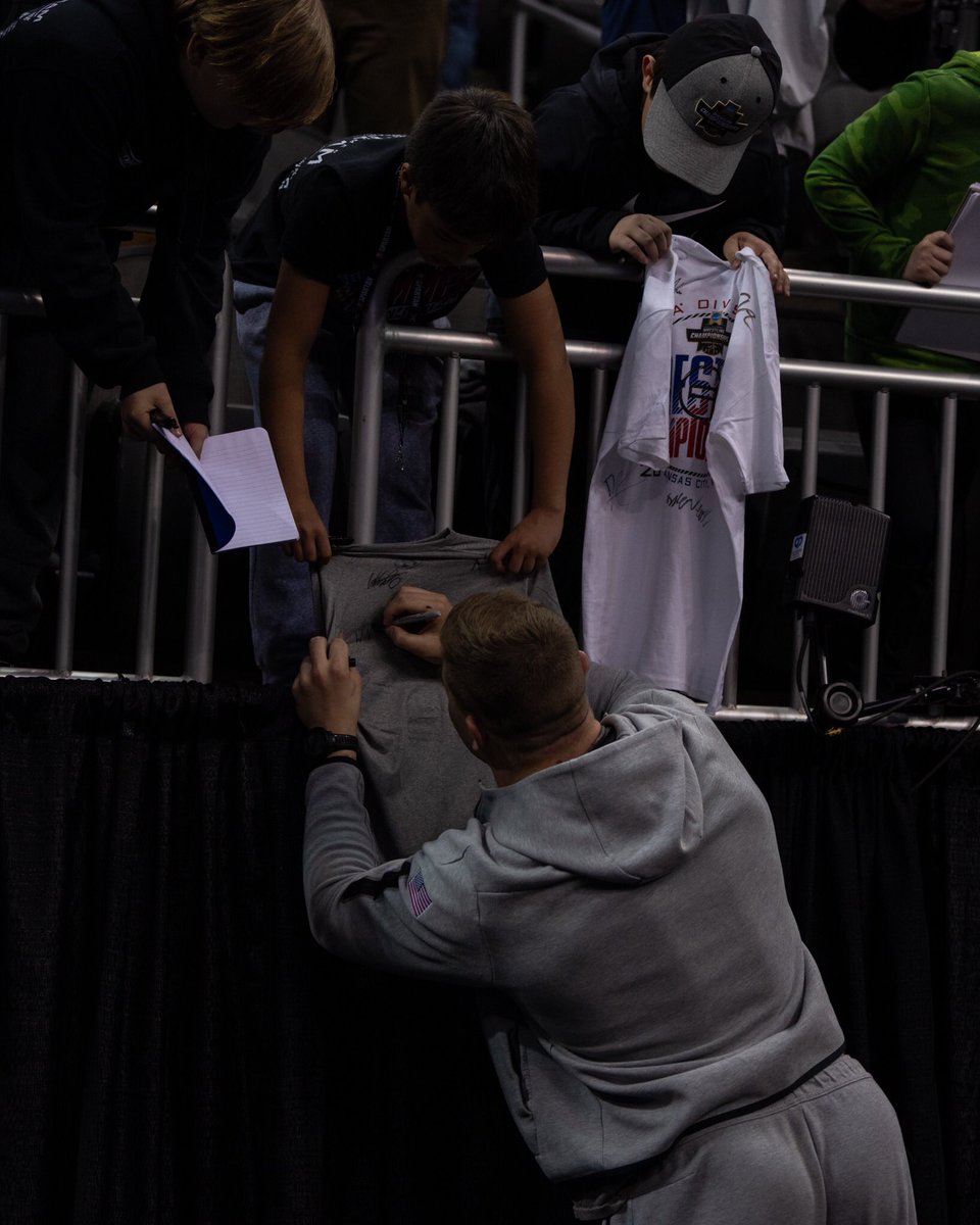 What a weekend in Kansas City ⬇️

- Wyatt Hendrickson earned his second straight All-American honors.
- He also earned his third straight most falls title.
- All three service academies had an All-American for the first time since 2003.

#FlyFightWin