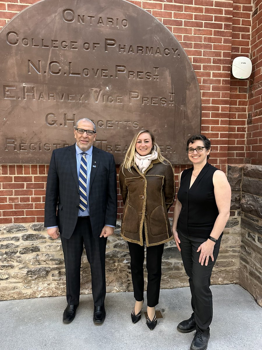 KingaSurmaMPP's tweet photo. This week, my team and I are in the United Kingdom to learn more about their Transit-Oriented Communities and Digital-Twinning initiatives. Prior to my visit, I stopped at @TorontoMet to see demonstrations of their in-house digital twinning infrastructure. https://t.co/GqGuEhvaYL