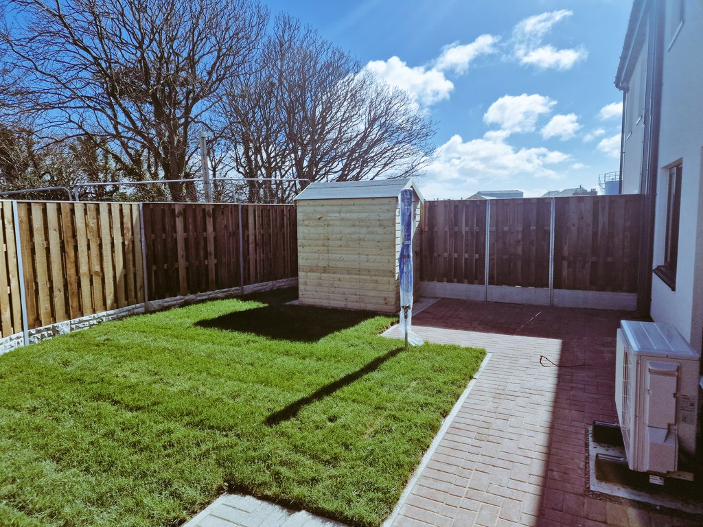 IlanRowlands's tweet image. Another couple of beautiful houses finished for Clwyd Alun. Again great work from the team to finish on time with great quality. On to the next job Williams homes.