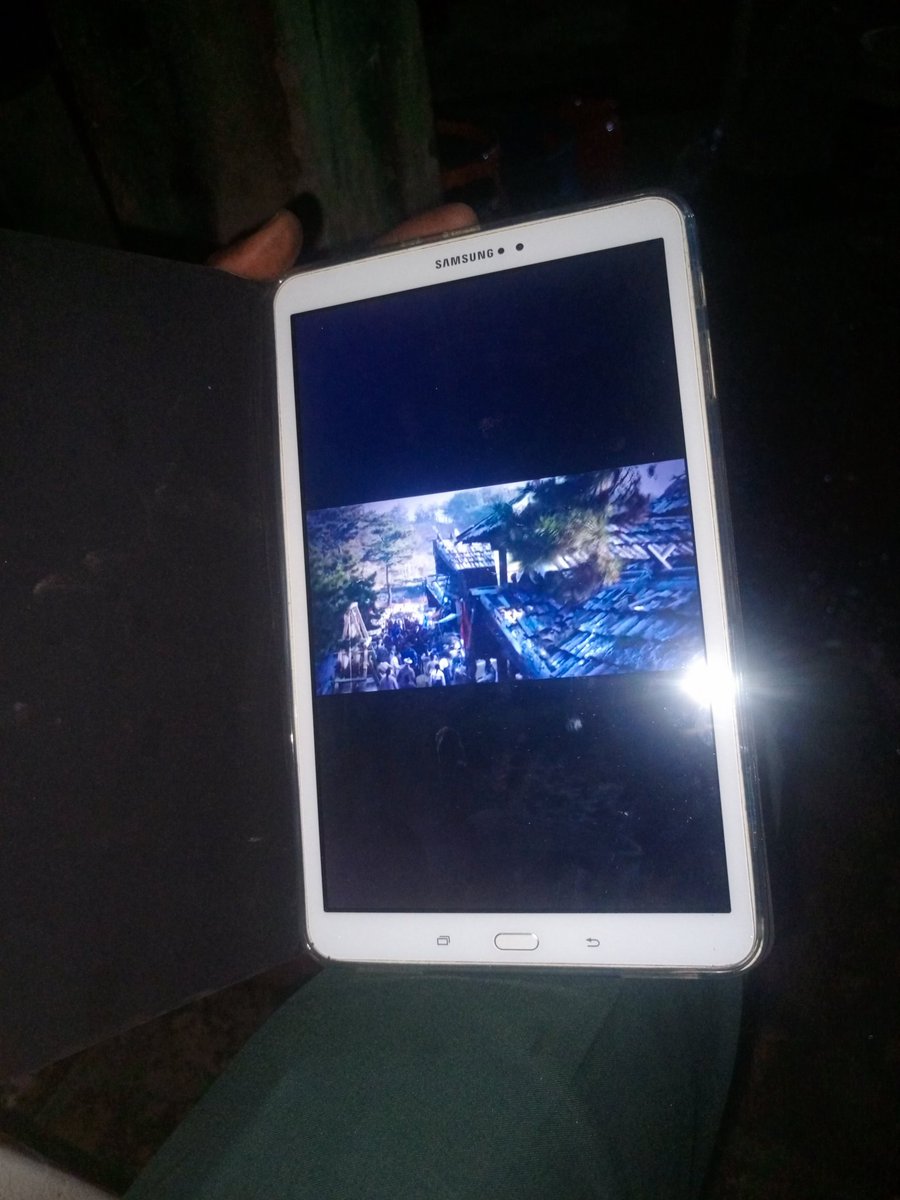 Akanniade9's tweet photo. Samsung tab for sell = serious buyer should dm 08079237524 https://t.co/yw7FOXkzZj