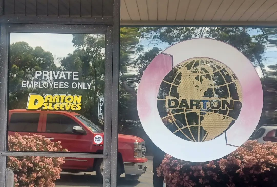 NancyMatter1's tweet image. Saw our friends in Carlsbad, California.   it&apos;s truly an Honor to be included with the Darton Sleeves Family!!

#DartonSleeves #DartonArmy
#NHRA #FC471 #NMR
@IGTGConsulting @jwilliamsinc03