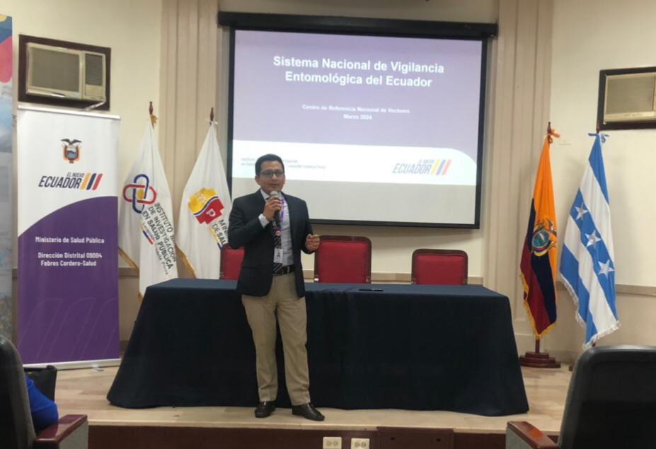 Salud_Ec's tweet image. .@RicardoVizueta3, subsecretario de Vigilancia, Prevención y Control socializó a responsables distritales, @Salud_Cz8 y @Salud_CZ5 estrategias de prevención y #ControlVectorial sobre el Sistema Nacional de Vigilancia Entomológica implementado por el @INSPI_Ecuador.