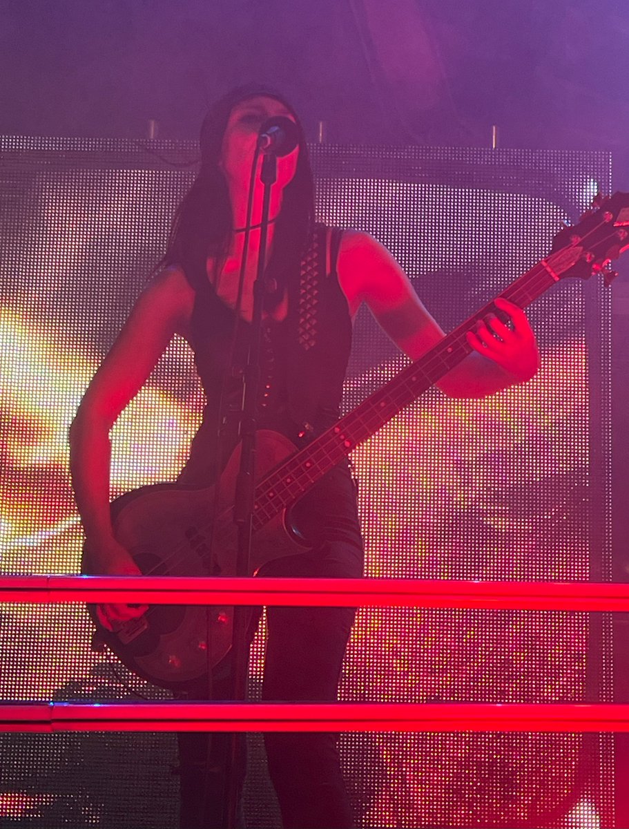 veetacore's tweet photo. .@DragonForce in London last night. https://t.co/LBXz8FjYoF