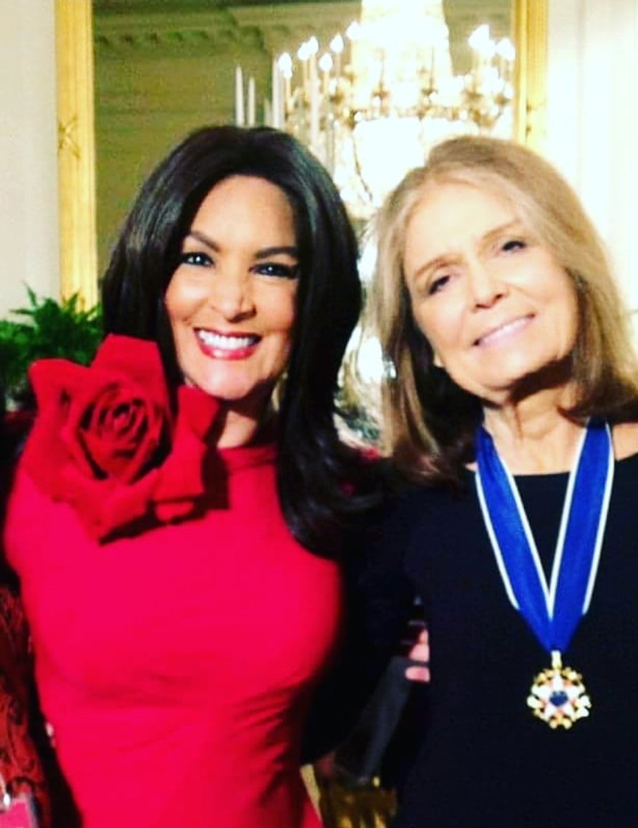 #WomensHistoryMonth🙏🏽👊🏾🙏🏽 #Happy 90th #Birthday @GloriaSteinem #GloriaSteinem🎂 #Pioneer #Trailblazer This photo was taken at @WhiteHouse in 2013 when she received the #PresidentialMedalOfFreedom Award from @BarackObama Hope you are enjoying this special day dedicated to you!