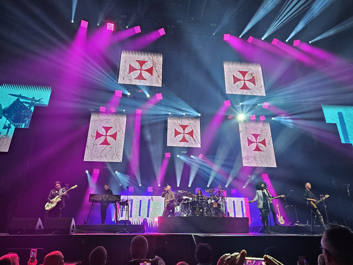 Amazing soundcheck and gig at @nottinghamarena yesterday with the mighty Simple Minds. They are absolutely on fire at the moment! @simplemindscom