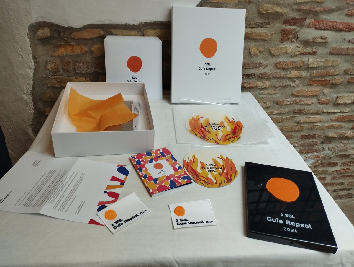 Recién recibido nuestro Sol 2024.
Muy agradecidos a @GuiaRepsol

#SolRepsol #Antequera #Málaga #Andalucía  #Cozinatradicional #Spanishcuisine #Sinlactosa #Lactosefree #Singluten #Glutenfree #Sinlactosa #アンテケラ #マラガ #アンダルシア #スペイン #スペイン料理 #スペインレストラン