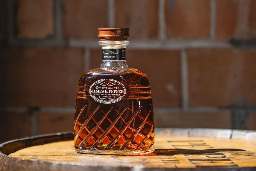 Re-released in 2023 and bottled straight from the barrel at 105.4-proof, James E. Pepper Barrel Proof Decanter is a re-creation of a historic bottle that was produced at the distillery in the 1940s. You can find it at Frootbat. Shop now: buff.ly/4aua1NG
