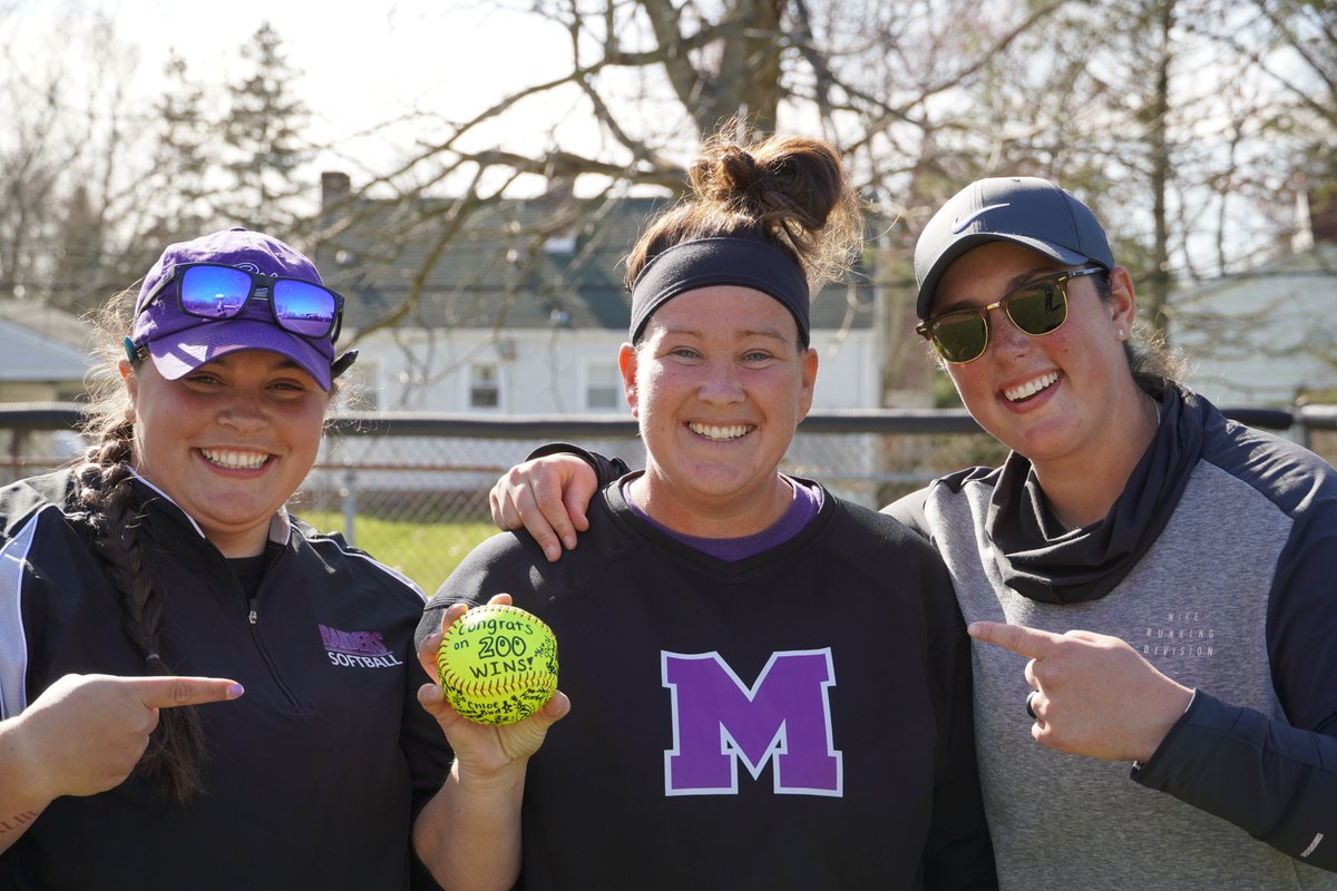 Congratulations to Coach Simons on her 200th win!! Thankful to call you our Coach 🫶🏼💜🥎 many more to come ‼️