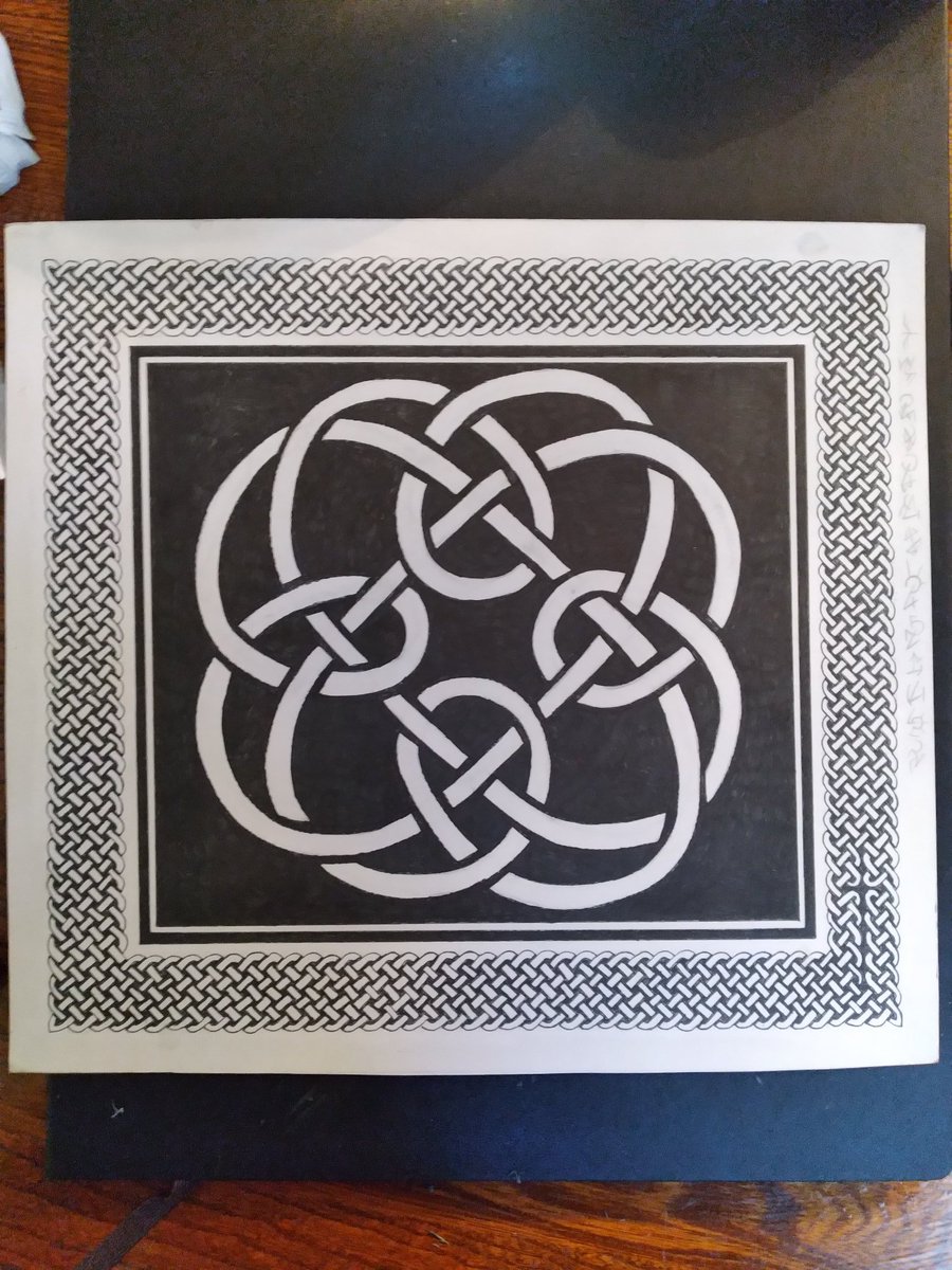 I did this for my mom 2 years ago 

#celticknots
#Irish