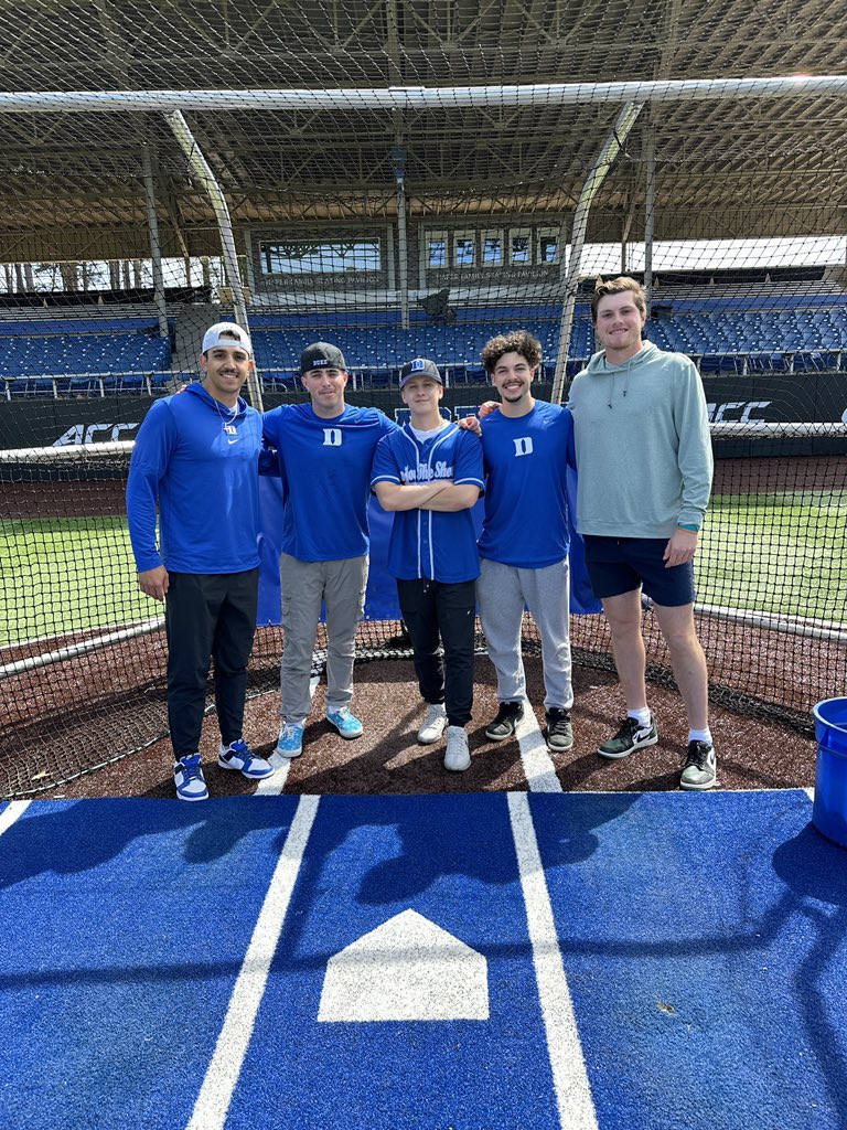 etsbsbl's tweet photo. Shoutout to @DukeBASE for having us! It was a BLAST. We got to see some beautiful facilities, suit up and even take a couple hacks on the field.

Full YouTube video coming soon.

#EnjoyTheShow https://t.co/NWE5416j3A