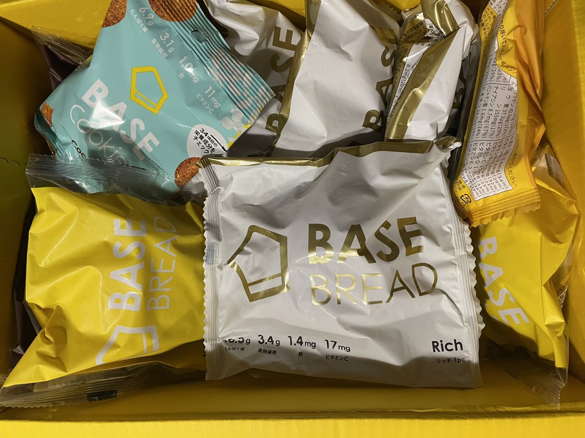 QUEEN_FOSSIL's tweet image. 新生活始めました。

#basebread  
#ベースブレッド