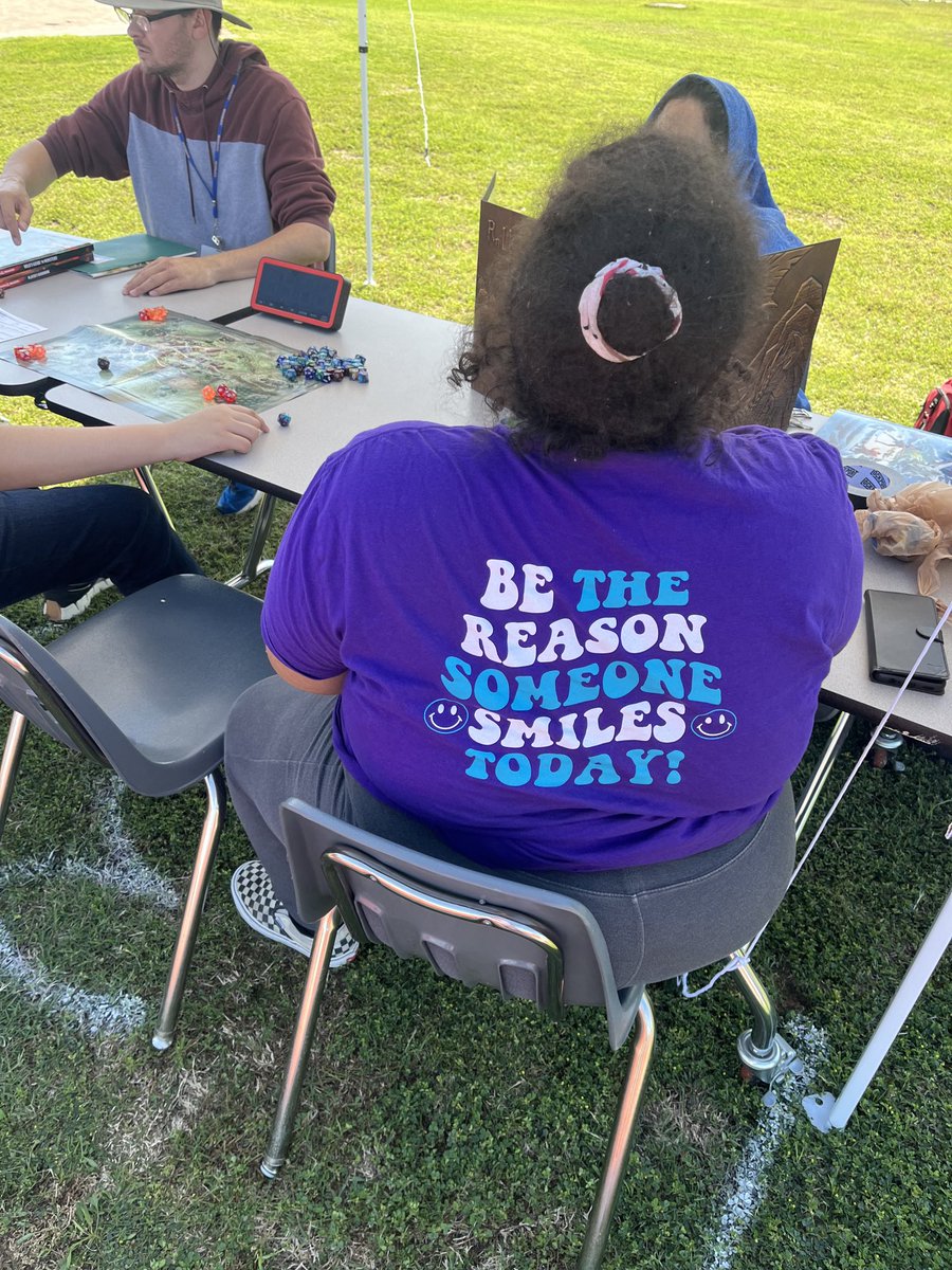 FalconPalsJVHS's tweet photo. “Mustang Rally”
Shout-out to all of the PALS who were in attendance @Dean_CFISD on Saturday for the annual DMS Stampede. Way to represent and embrace our future Falcons #WeBeJV #TeamPALS https://t.co/tr6VQKAhkz