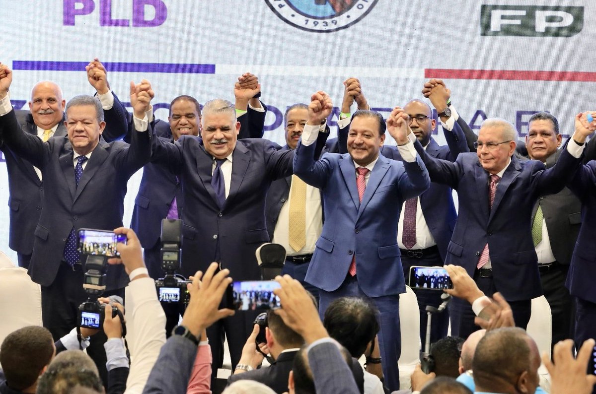 El ex Pte. <a href="/DaniloMedina/">Danilo Medina</a> dijo ayer que la oposición dividida no podrá frenemar la victoria del Pte. <a href="/luisabinader/">Luis Abinader</a> en el día de hoy la oposición ratifica que van dividios en la primera vuelta de los comicios de mayo, en pocas palabras la Alianza es que no hay Alianza.