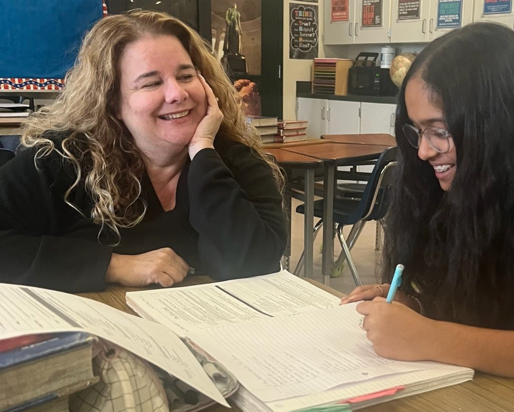 Let's all vote for Ms. Dutzar to win the 2024 Cheers to PUBlic Service Award! irish31.com/contestants/mo… irish31.com <a href="/VanAyresHCPS/">Van Ayres</a> <a href="/DanteJones_HCPS/">Dante Jones</a> <a href="/hubofschool/">HCPS Library Media</a> <a href="/SDHCMagnet/">HCPS Magnet Schools and Programs</a>