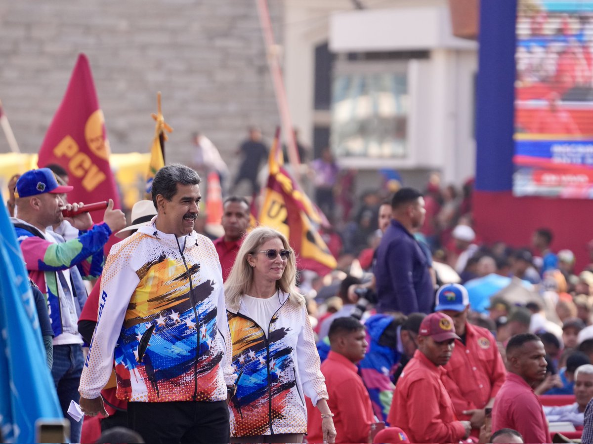 NicolasMaduro tweet picture