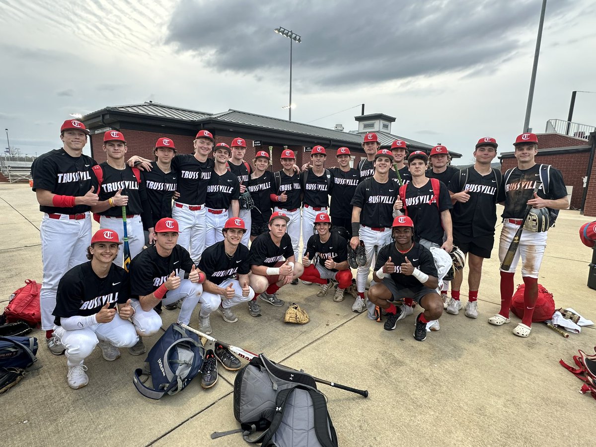 Varsity wins 8-2. <a href="/DylanLewkutz/">Dylan Lewkutz</a> CG 3 hitter. <a href="/brettmoseley1/">brett moseley</a> 4 hits with 3B &amp; 3 RBI’s, <a href="/Chelmers2/">Christian Helmers</a> 2 hits with 2B, <a href="/SteeleHall6/">Steele Hall</a> 2 hits, <a href="/CarsonWideman25/">Carson Wideman</a> 2 RBI’s, <a href="/Rob4wright/">Rob Wright</a> 2 hits &amp; RBI, <a href="/OllisDrew/">Drew Ollis</a> RBI 1B. #RC