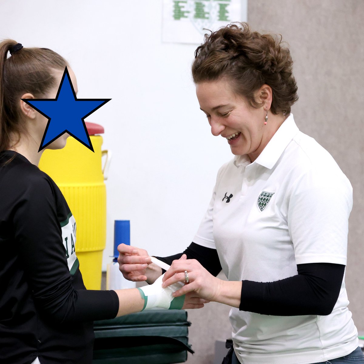Head to Toe: Thumb 
UCL injuries in the thumb can occur through a hyperextension or abduction force. Here, I'm taping the "jammed thumb" of a basketball player using a thumb spica that's secured at the patient's wrist. #H2T #NATM24