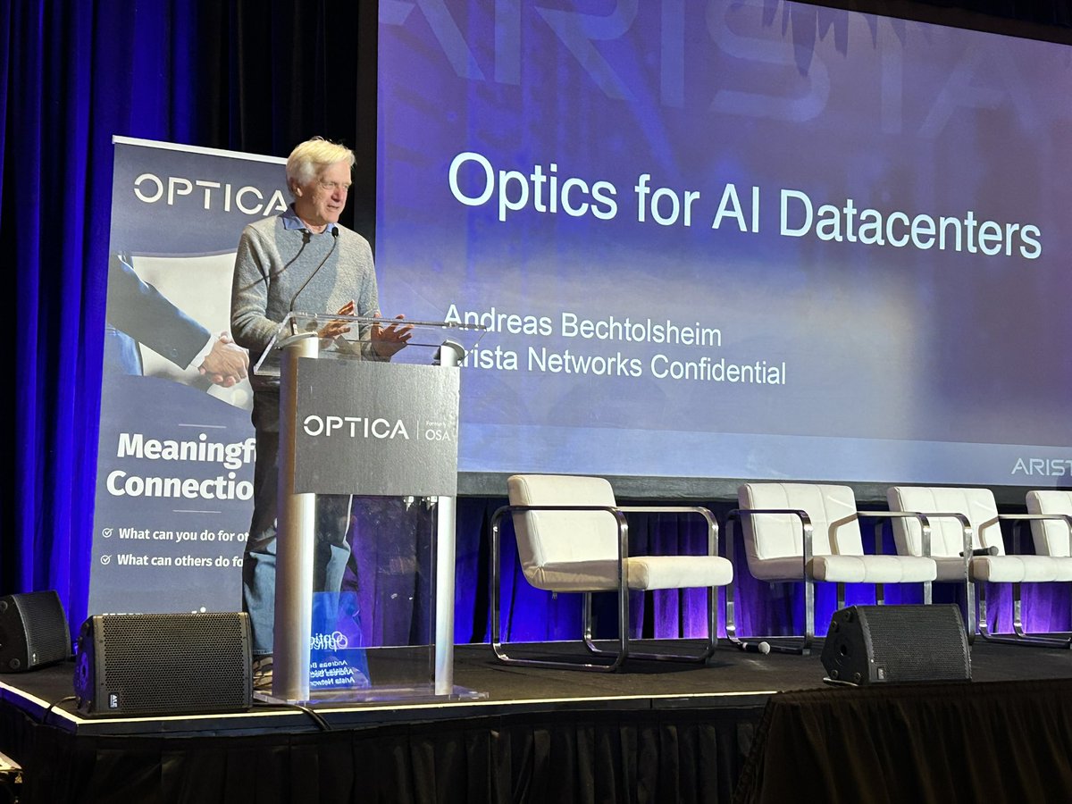 Andy Bechtolsheim @AristaNetworks discusses how 3200G adoption is driven by #AI but challenge for 3200G is power consumption @Light_Reading #OFC24 @OmdiaHQ