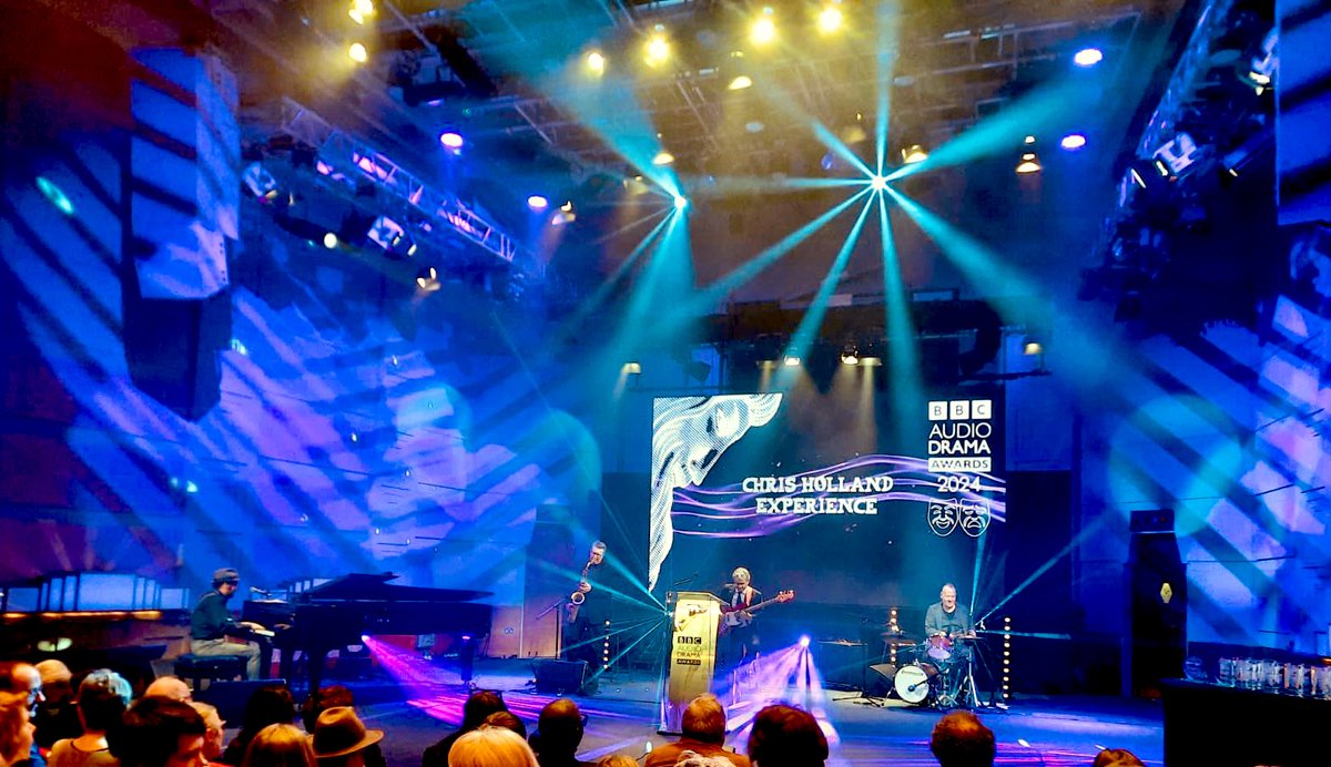 Good times performing @ #BBCAudioDrama Awards last night with this talented bunch @MAXTEMPO 🥁(not the ‘drummer’ awards) @PhilVeacock 🎷+ @jonvanleer 🎸 to celebrate the creativity of all those who work in this Incredible + vibrant industry… Congratulations to all involved 👏