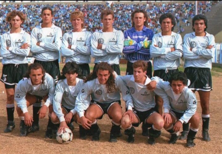 JoseRestelli's tweet image. #Belgrano 
#Alberdi 
Preliminar 1993
Plantel de reserva.