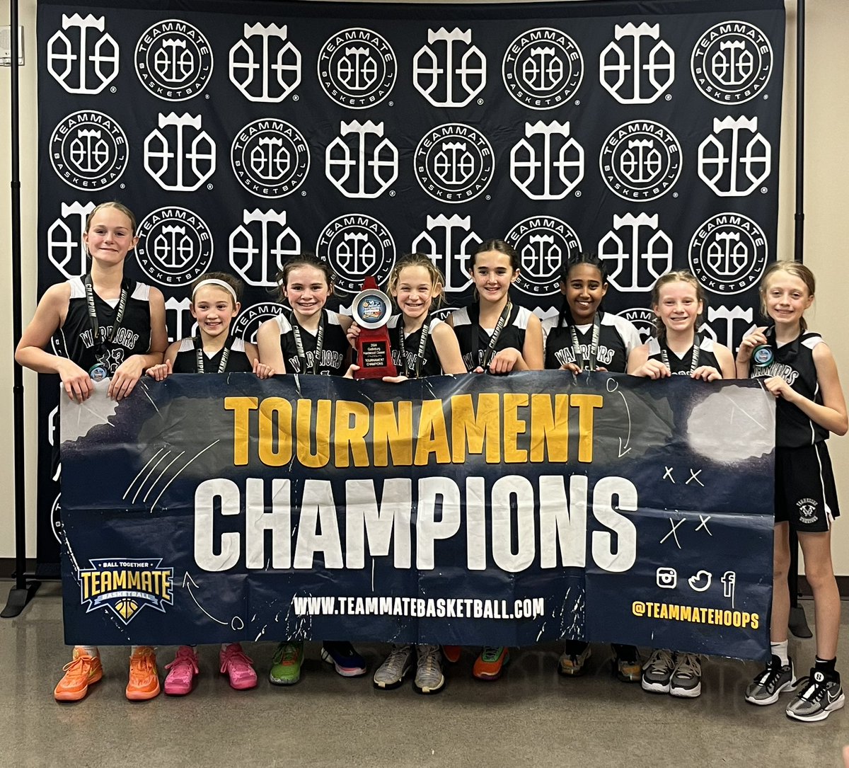 Ellabolling21's tweet photo. 2024 @teammatehoops The Gatlinburg Hardwood Classic 5th Grade Girls Champions. 🤍🖤🏀 https://t.co/2OuXe9Gsuq