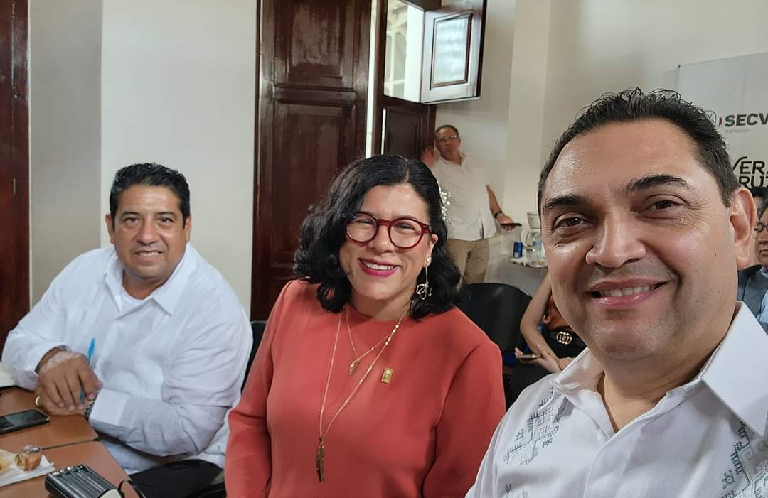 BedranRuiz's tweet photo. Asistí a la 1a. Asamblea Ordinaria de la Region III de la FCARM con sede en el Colegio De Arquitectos Del Puerto De Veracruz, A.C. donde presenté informe de Actividades como Consejero Regional de Junta de Honor y Justicia 2024-2025 de la #FCARM
#SomosFCARM https://t.co/1klR94ELVs