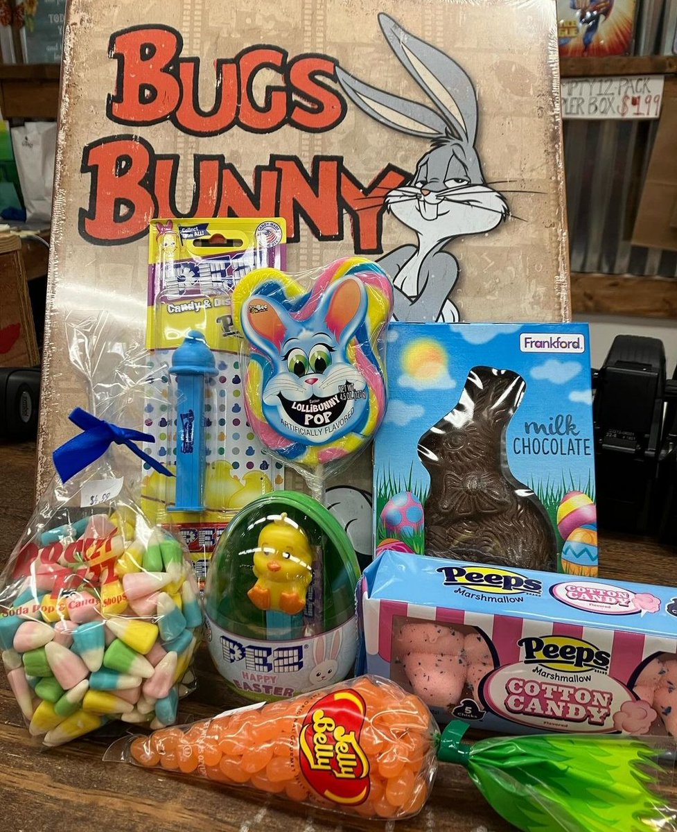 Grab everything you need for a bountiful basket at Rocket Fizz! 🚀 #rocketfizz #peeps #jellybelly #pez #chocolate #easter #easterbasket #easterbunny #bugsbunny 📷: Rocket Fizz Alexandria, VA *products vary by location*