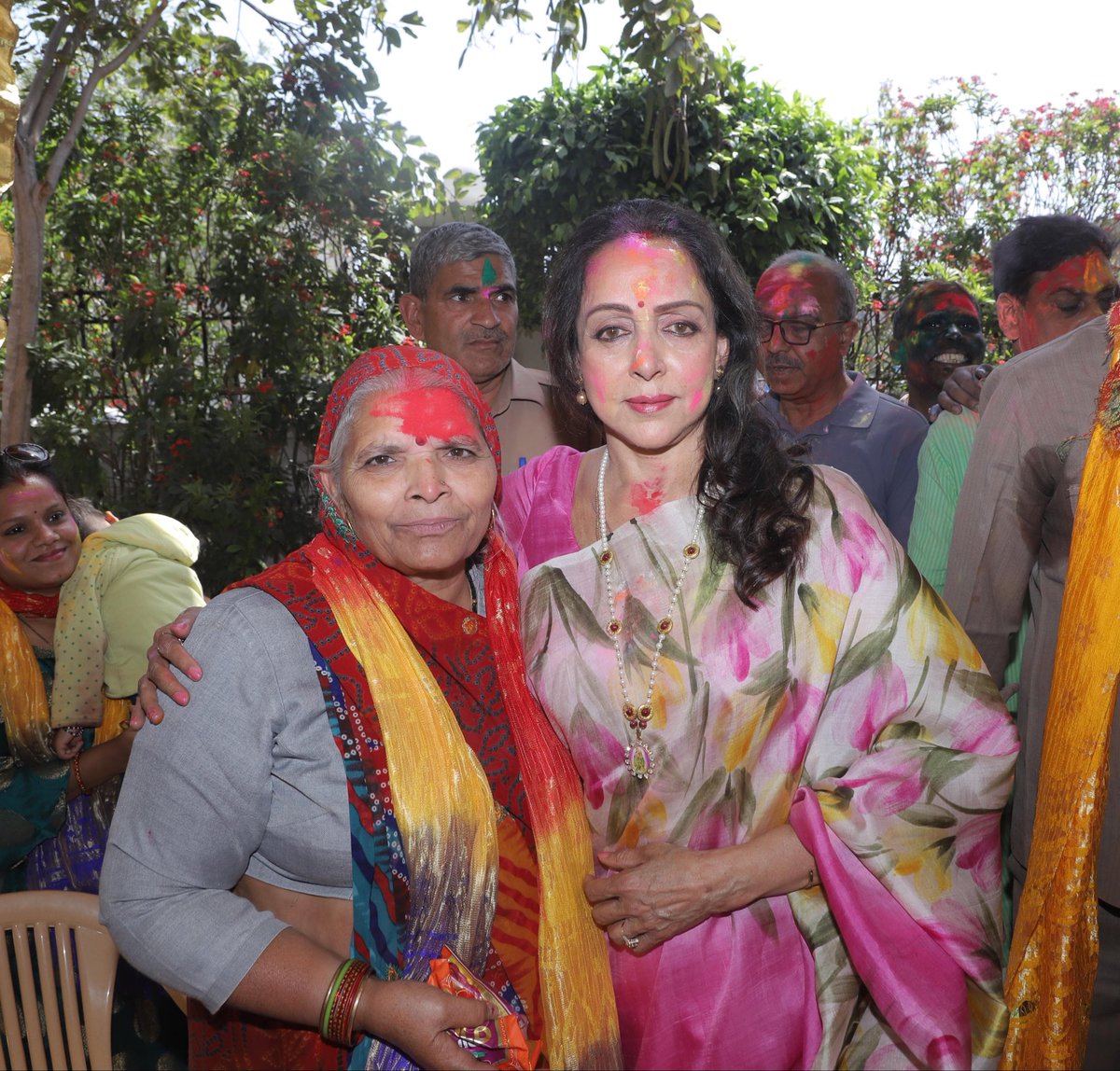 dreamgirlhema tweet picture