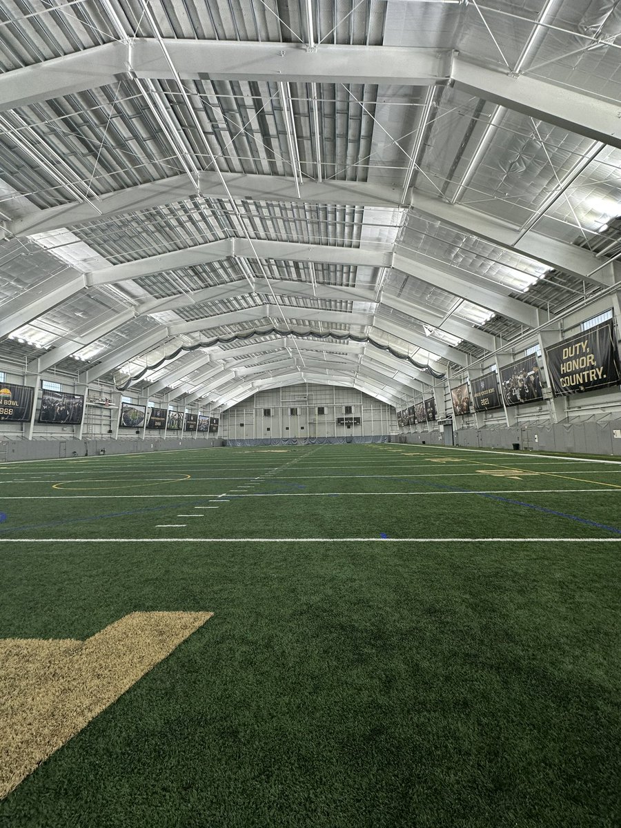 Thank you <a href="/CoachASmith3/">Aaron Smith</a> for showing me Army football and West Point.  Ive always heard great things about West Point but experiencing it myself was incredible. Hope to be back soon. #dontflinch #singsecond <a href="/CoachP_eterson/">Coach P 🍎🏈📚🎓CoachesHelpingCoaches</a> <a href="/FATboysOLine/">Coach Mike Dillon</a> <a href="/FlintHillFball/">Flint Hill Football</a>