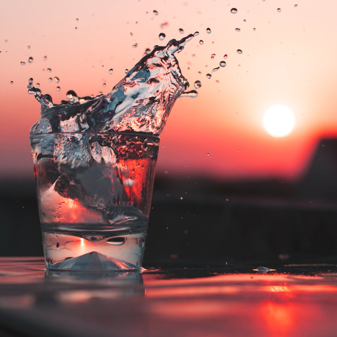 🌞These ordinary details compose the beauty of life, inspiring us to greet each new day and week with hope.
~
~
#HealthyHabits #hydration #HydrationReminder #Worktime #HealthyLiving #healthcare #monday #mondaymood #mondaychallenge #mondaymotivation #mondaymorning