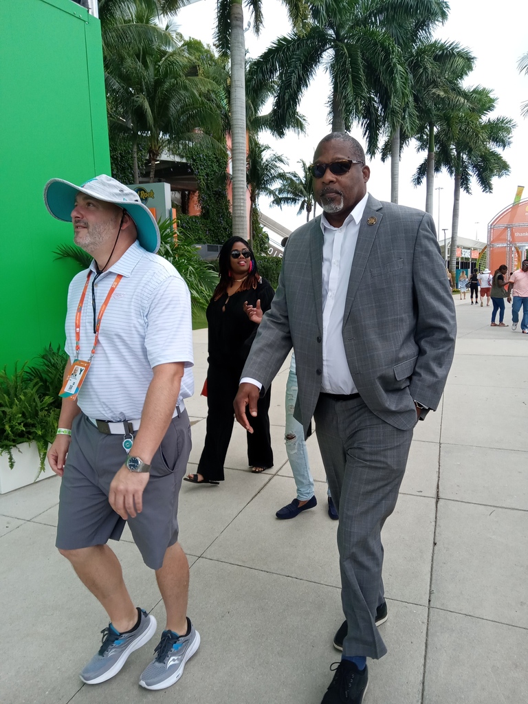 Mayor Rodney Harris tweet media