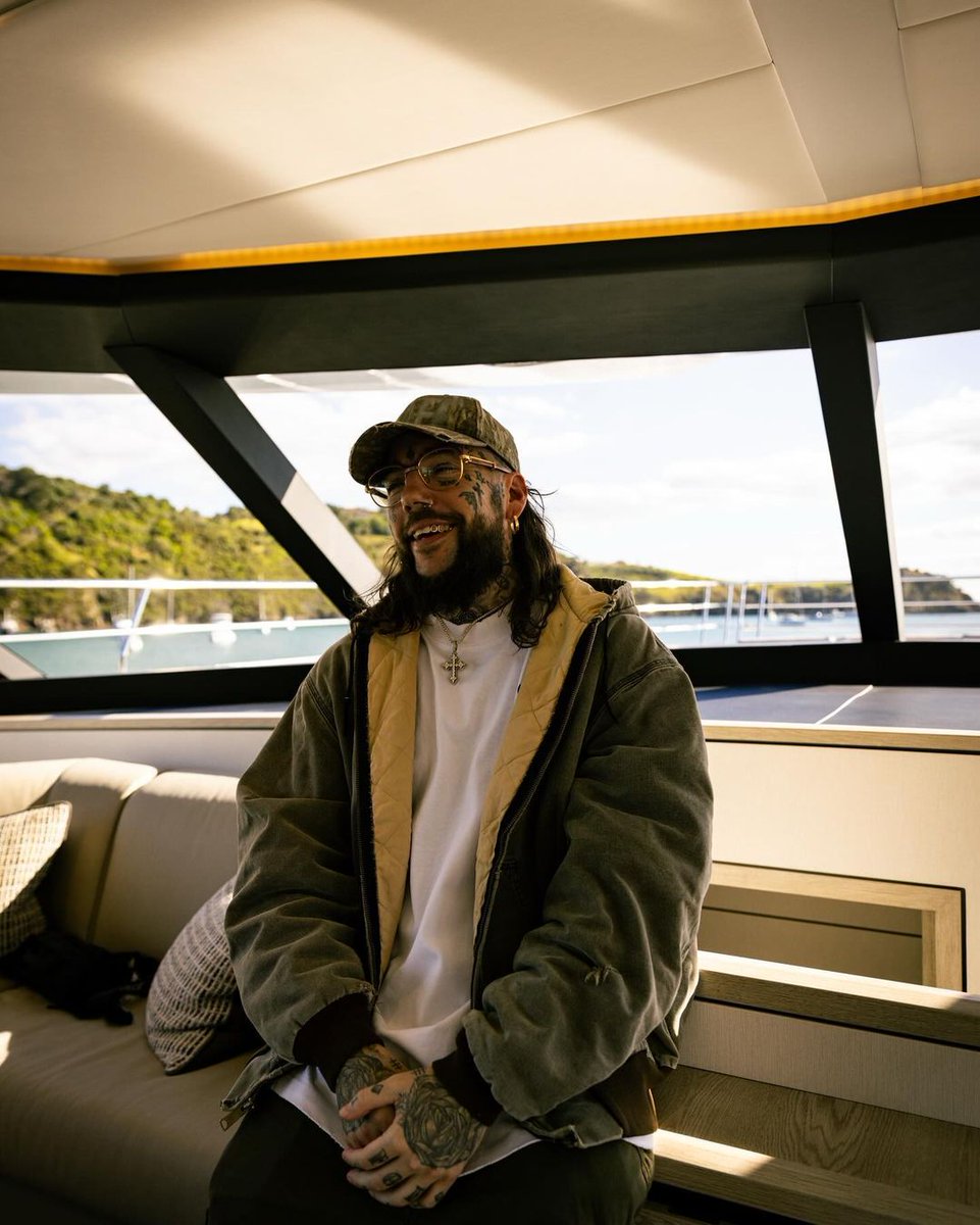 yungxirst's tweet image. i put molly in my water she thought it was protein

📷: @dill35mm