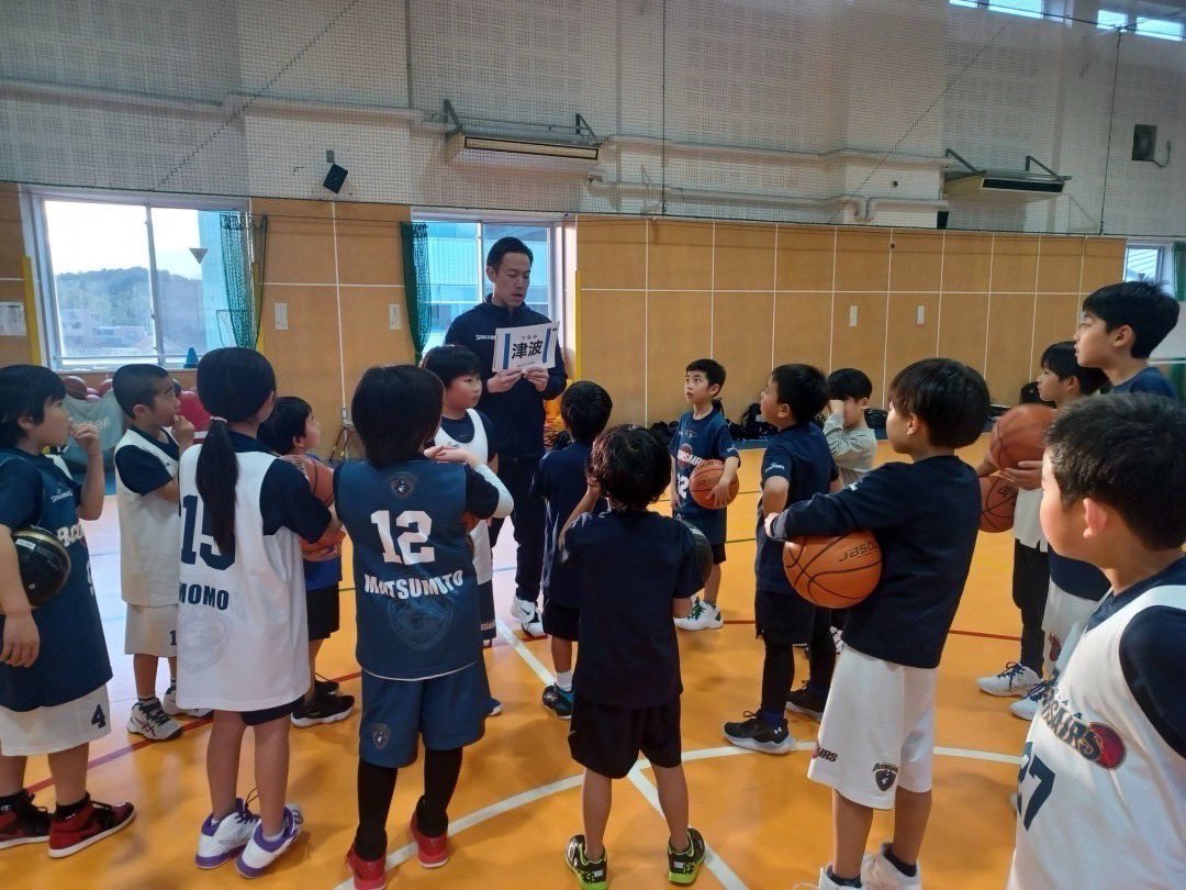 ybc_academy's tweet photo. /
#BリーグHope #そなえてバスケ
by #日本郵便
そなえてバスケ杯開催中❗️
\
クラブ防災アクション #7thweek に #ディフェンスアクション を58回実施❗️
バスケを通じて防災力もアップ⤴️たくさんの子どもたちが期間中に参加してくれました😊✨
詳細は▶ https://t.co/RaI9u844Rs
#ビーコル https://t.co/H7fmOOHeYm