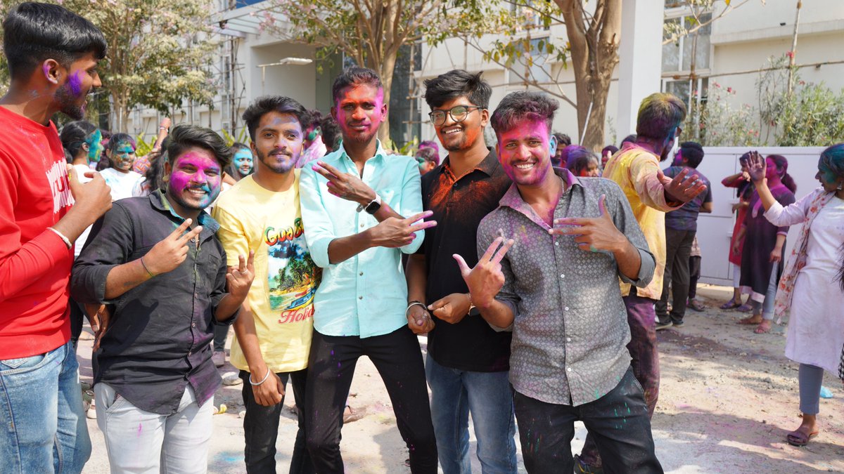 iibsonline's tweet photo. Colorful hues, joyful melodies, and boundless smiles filled the air as we celebrated Holi at the IIBS Business School, Bengaluru Airport Campus!
#happyholi #HoliCelebration #DiversityAtIIBS #UnityInColors #RCB #IIBSBangalore #Bschool #Managementeducation #IPL #DegreeCollege https://t.co/hJCabSKz4N