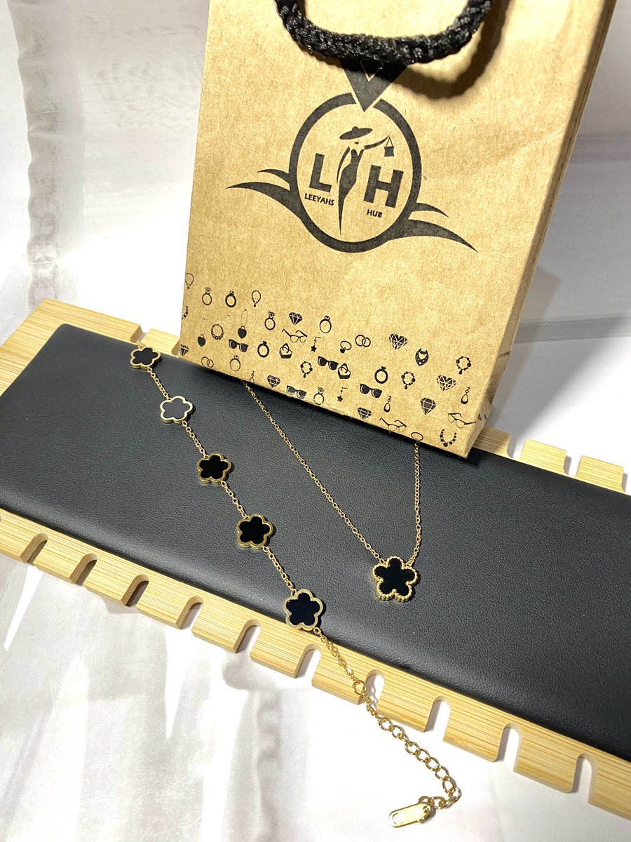 Clove Set😍 (Bracelet and necklace) Price : 4500 each, both for 8000 Location: Lagos Nationwide delivery available💯 To order, send a DM or wa.me/message/3VUX4K…
