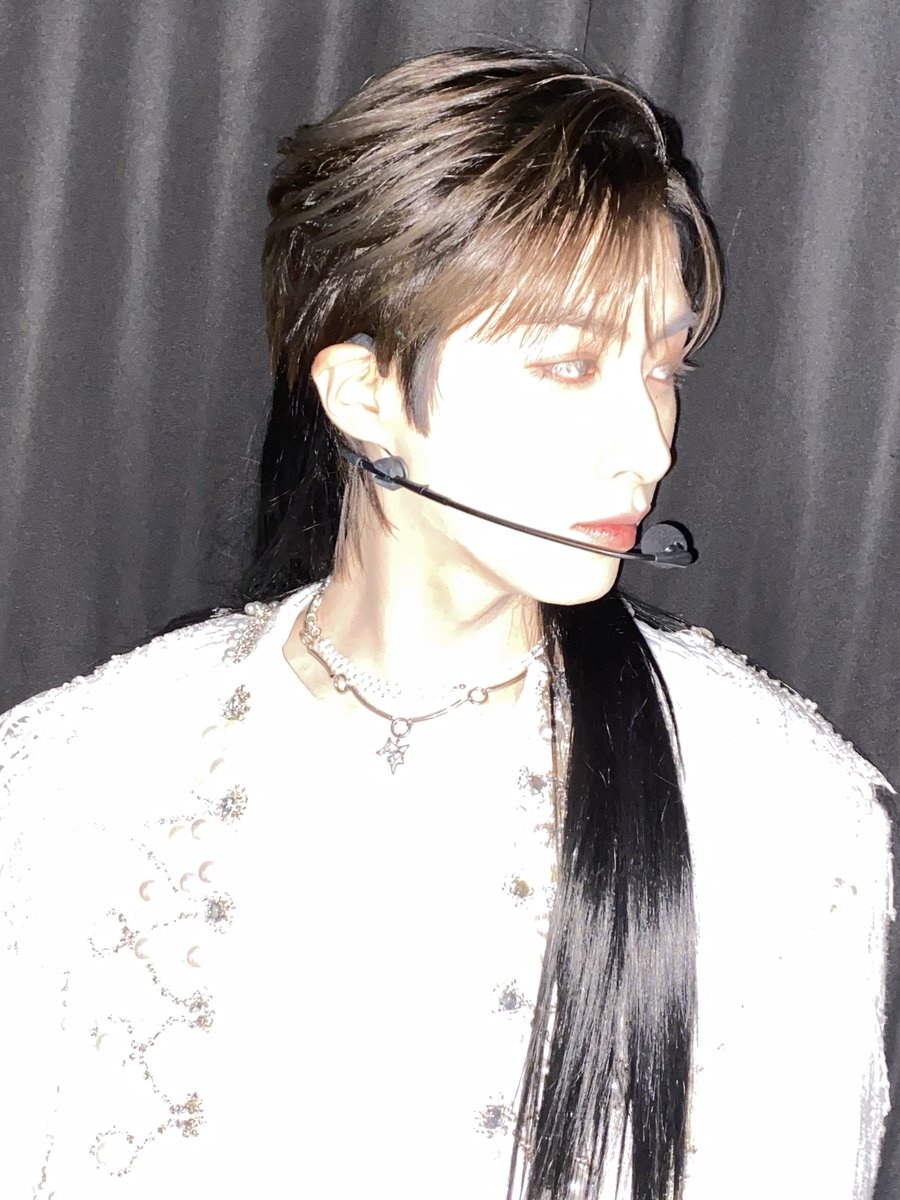 official_ONEUS's tweet image. [#시온]
장발숀이 컴백🙌🏻🙌🏻
오늘도 너무 많이 사랑해 우리 달님들🌏💜🌙