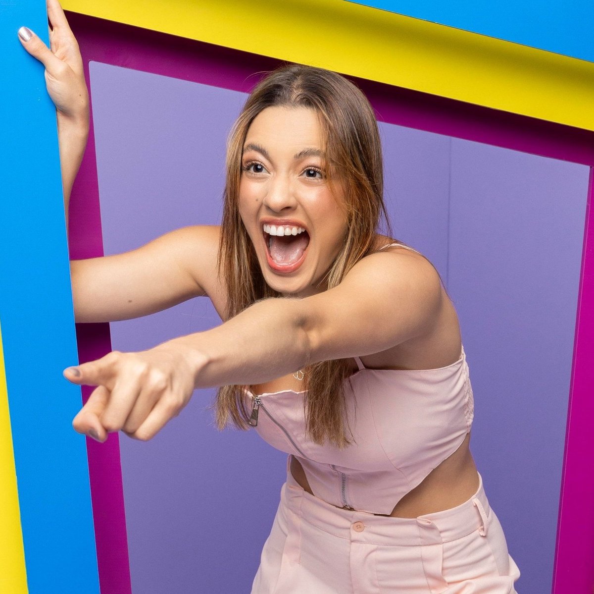 ParcialHacker's tweet photo. 🚨PESQUISA: Você está de que lado nessa TRETA? 

🔁 • BEATRIZ
❤️ • PITEL

#BBB24 https://t.co/D5IDUzvhpk