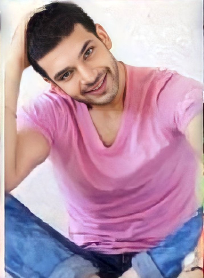 dontkiljstsmile's tweet photo. @kkundrra don't u think that u missed something yestrday๐ค
Good morning Karan ๐ซฐ๐ ๐งฟโค๏ธ
Wishing u all the love, success & happiness๐๐ฉทTake care of urself โจ & ur loved one. ily ๐โค๏ธ
#KaranKundrra๐ https://t.co/1FgFlcWVtW