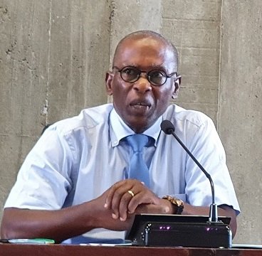 En #Guadeloupe, après l'appel de #détresse de Harry Durimel, maire de Pointe-à-Pitre, le préfet Xavier Lefort, les élus, les représentants des forces de l'ordre étaient à ses côtés : karibinfo.com/news/guadeloup… #insécurité @Prefet971 @Gendarmerie_971 @PoliceNationale