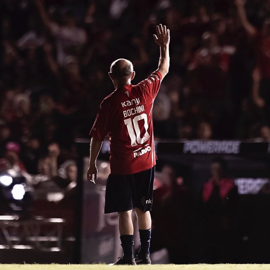 “No me va a alcanzar la vida para agradecerles tanto amor, no escribo más porque no tengo palabras. Estoy muy emocionado, los amo”. El diez en su instagram❤️