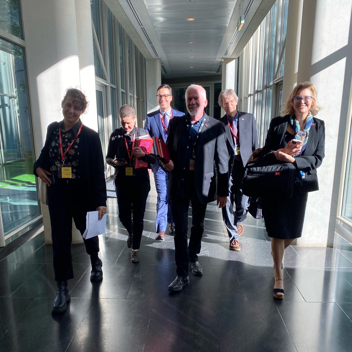 We’re on the ground in Parliament House talking up the #nuclearban - it’s time to sign @AlboMP !! @nuclearban @MelissaParke01 @NukeDaveSweeney @TimMilesWright @achesonray